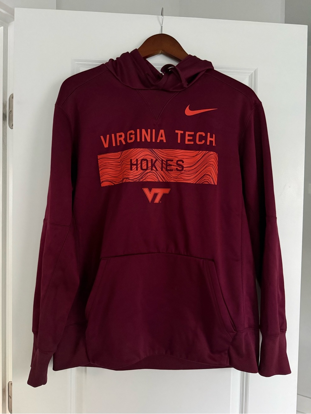 Men’s Virginia tech hokies Nike hoodie size large, excellent condition
